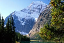 上海：首届长三角青少年篮球联赛启幕.